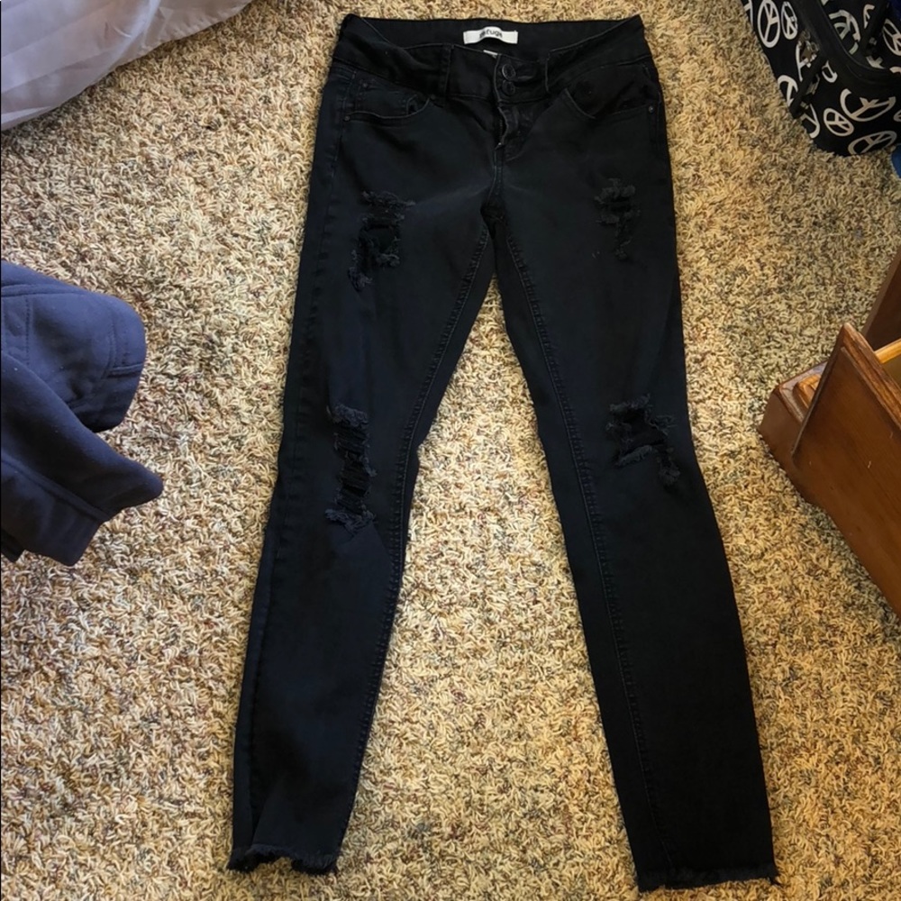Black distressed jeans